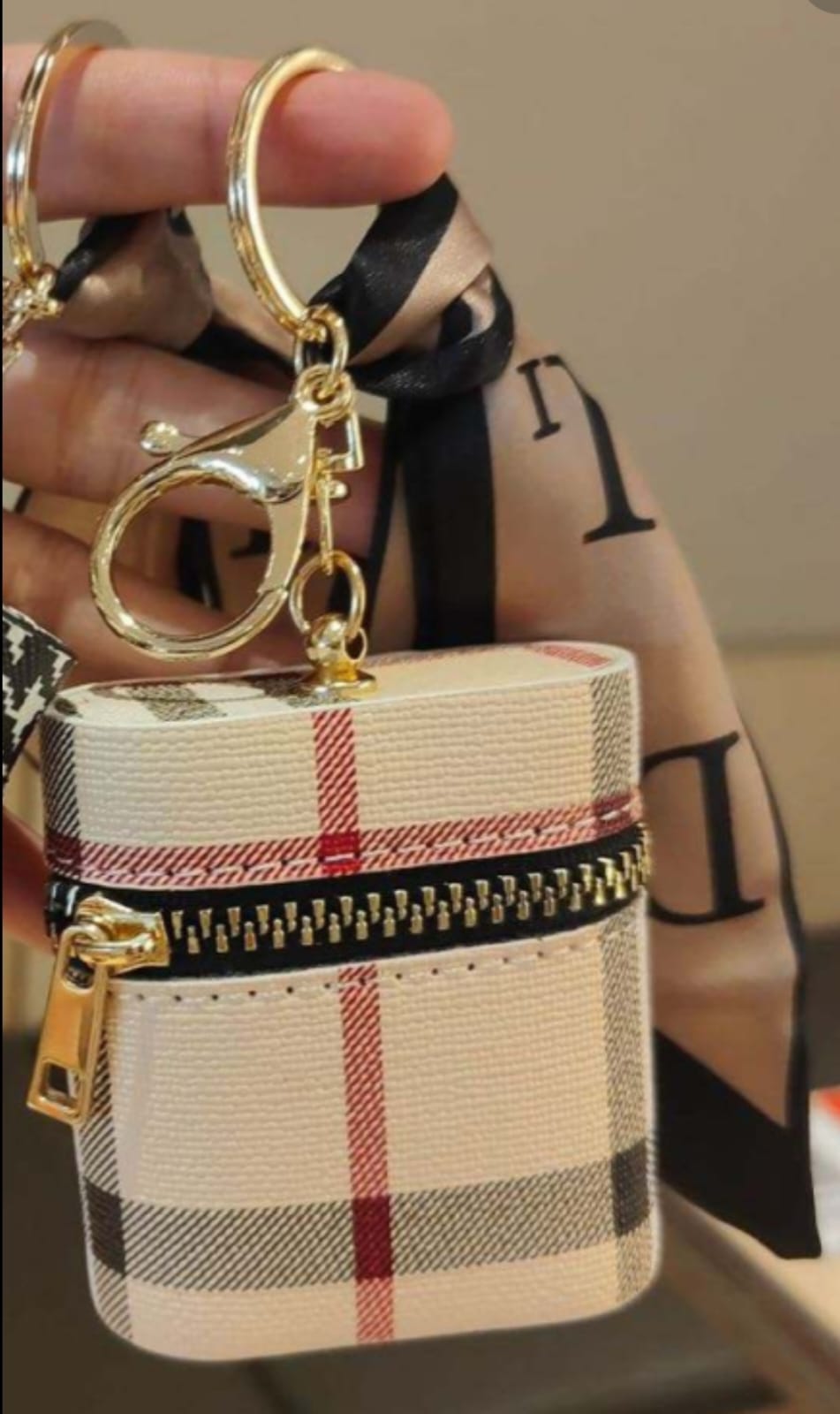 Luxury lipstick keychain